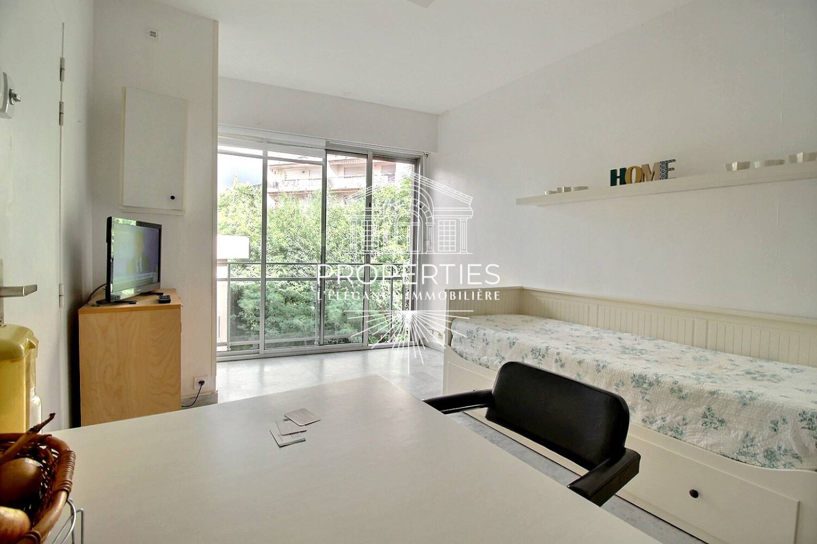 À vendre studio idéal pied-à-terre ou investissement locatif sur les hauteurs du Lavandou