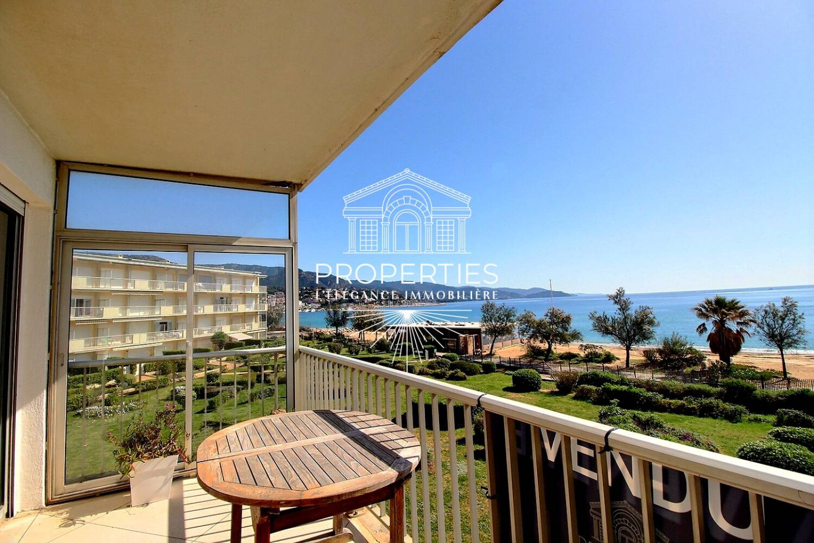 A vendre appartement vue mer au Lavandou