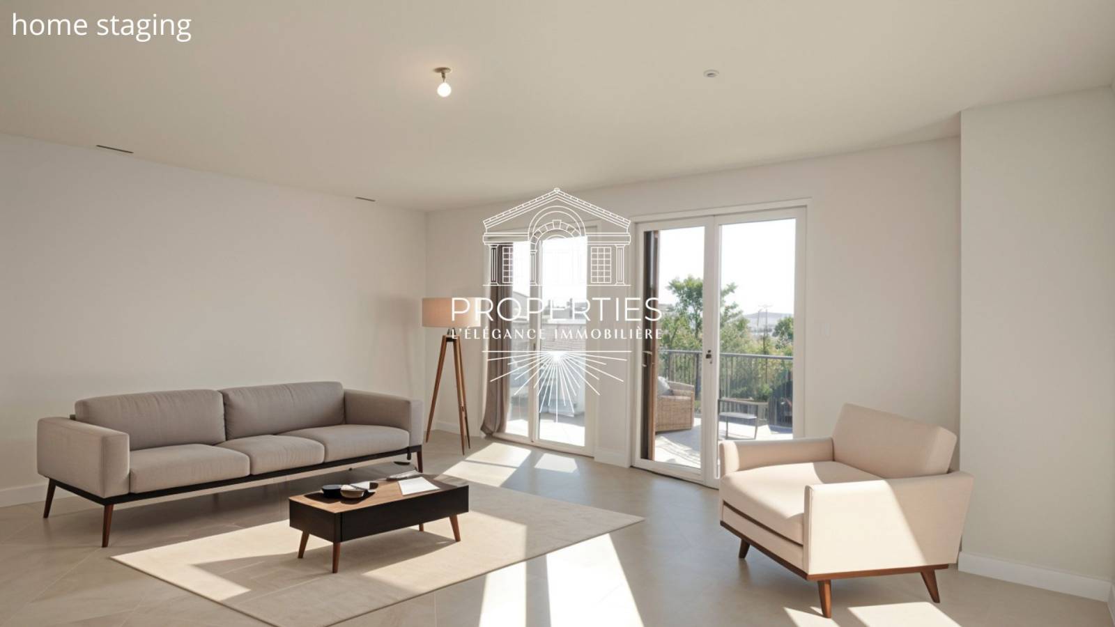 À vendre rare appartement lumineux entièrement refait à neuf, dernier étage, à deux minutes de Portissol à Sanary-sur-Mer.