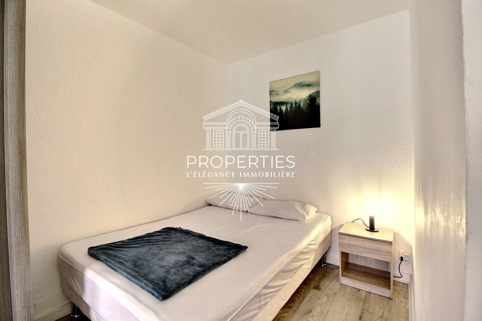 À VENDRE bien immobilier T3 en immeuble récent avec ascenseur et extérieur à Sainte-Maxime