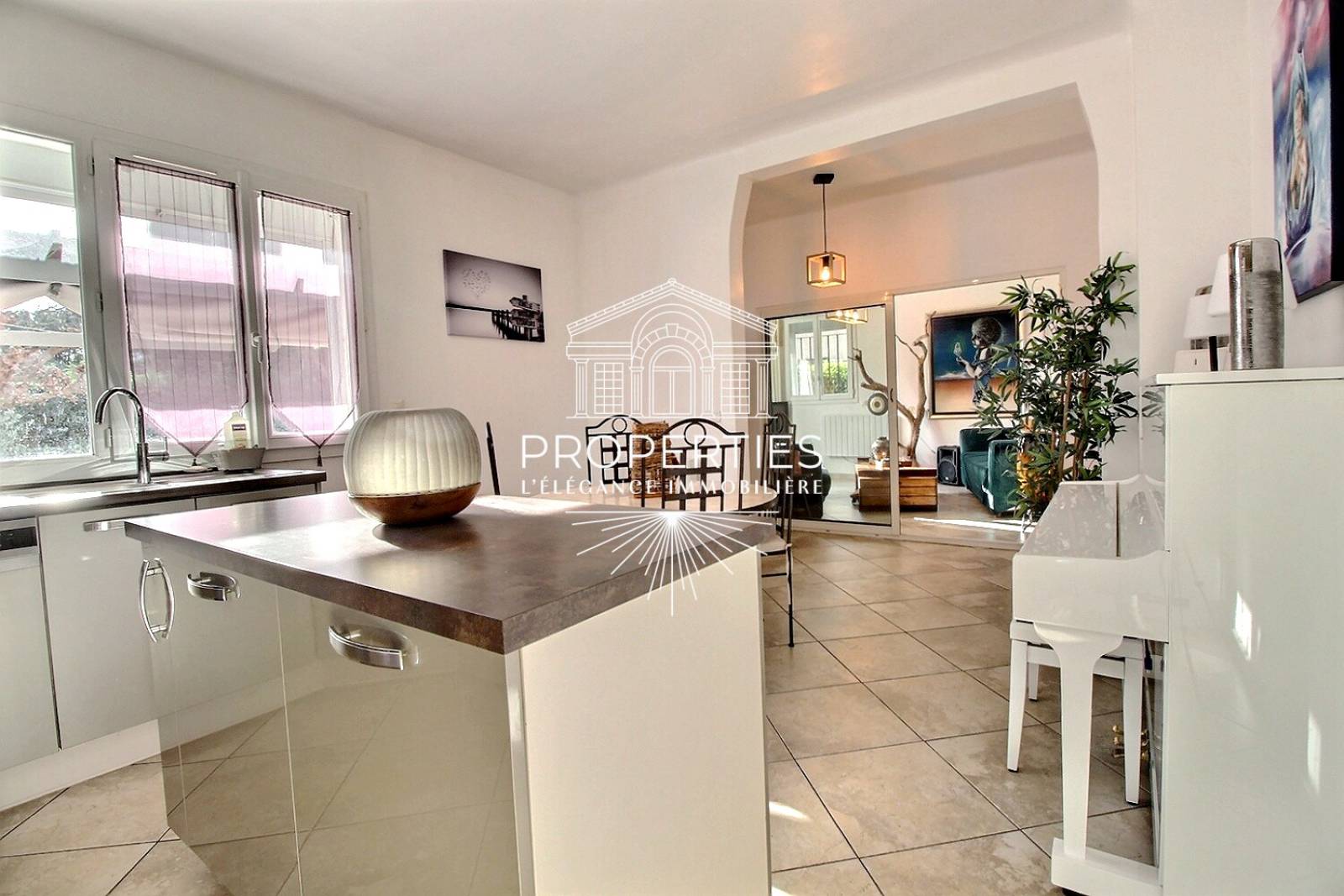 À VENDRE maison lumineuse exposée sud avec dépendance idéale investissement locatif ou usage privé