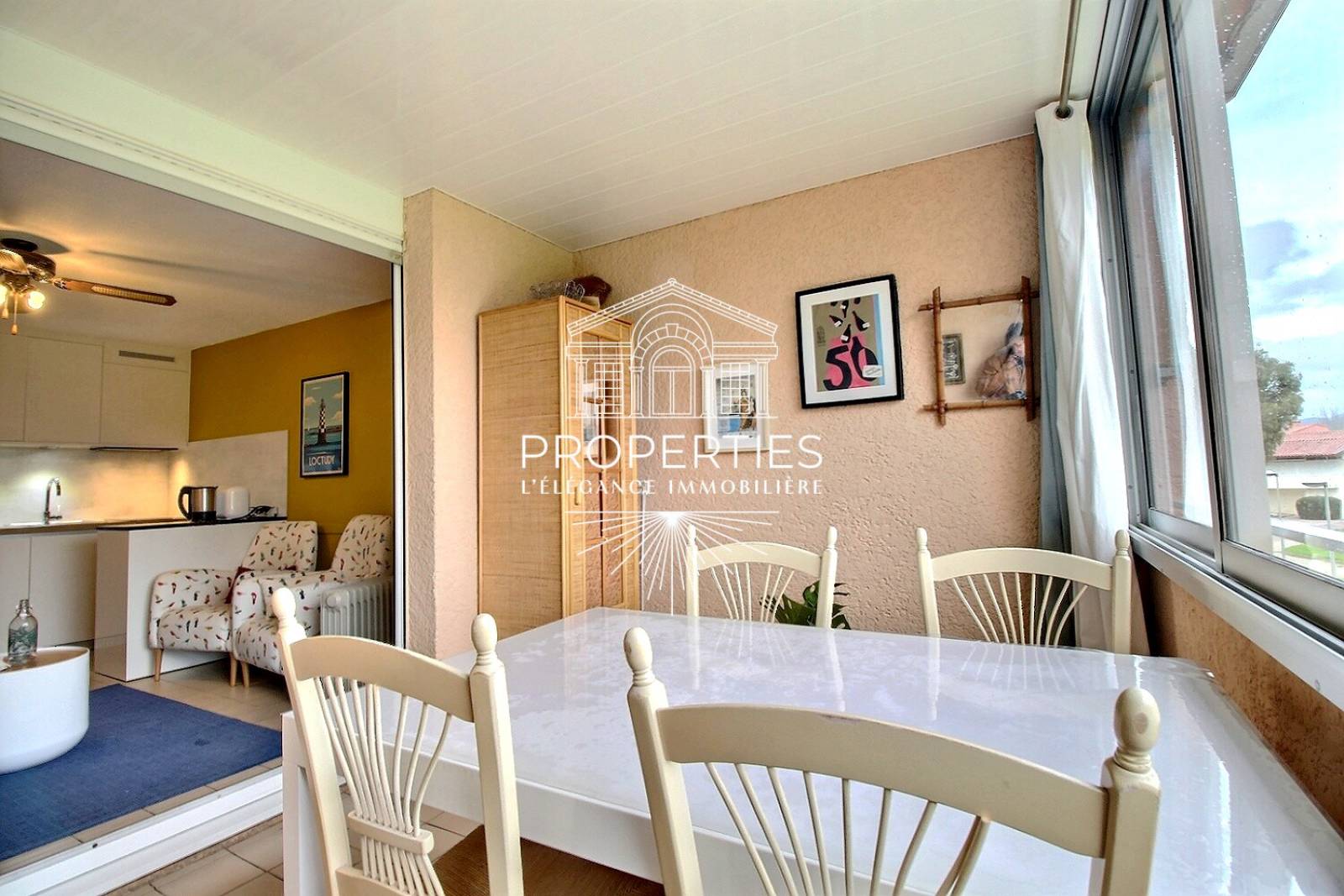 À VENDRE appartement T2 cabine avec garage et vue mer proche commodités