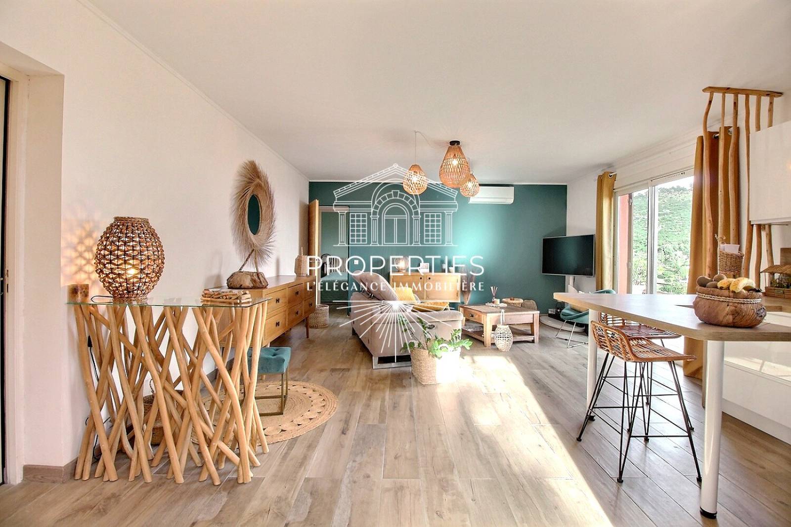 À VENDRE appartement sans vis-à-vis au Lavandou dans résidence sécurisée avec vue exceptionnelle
