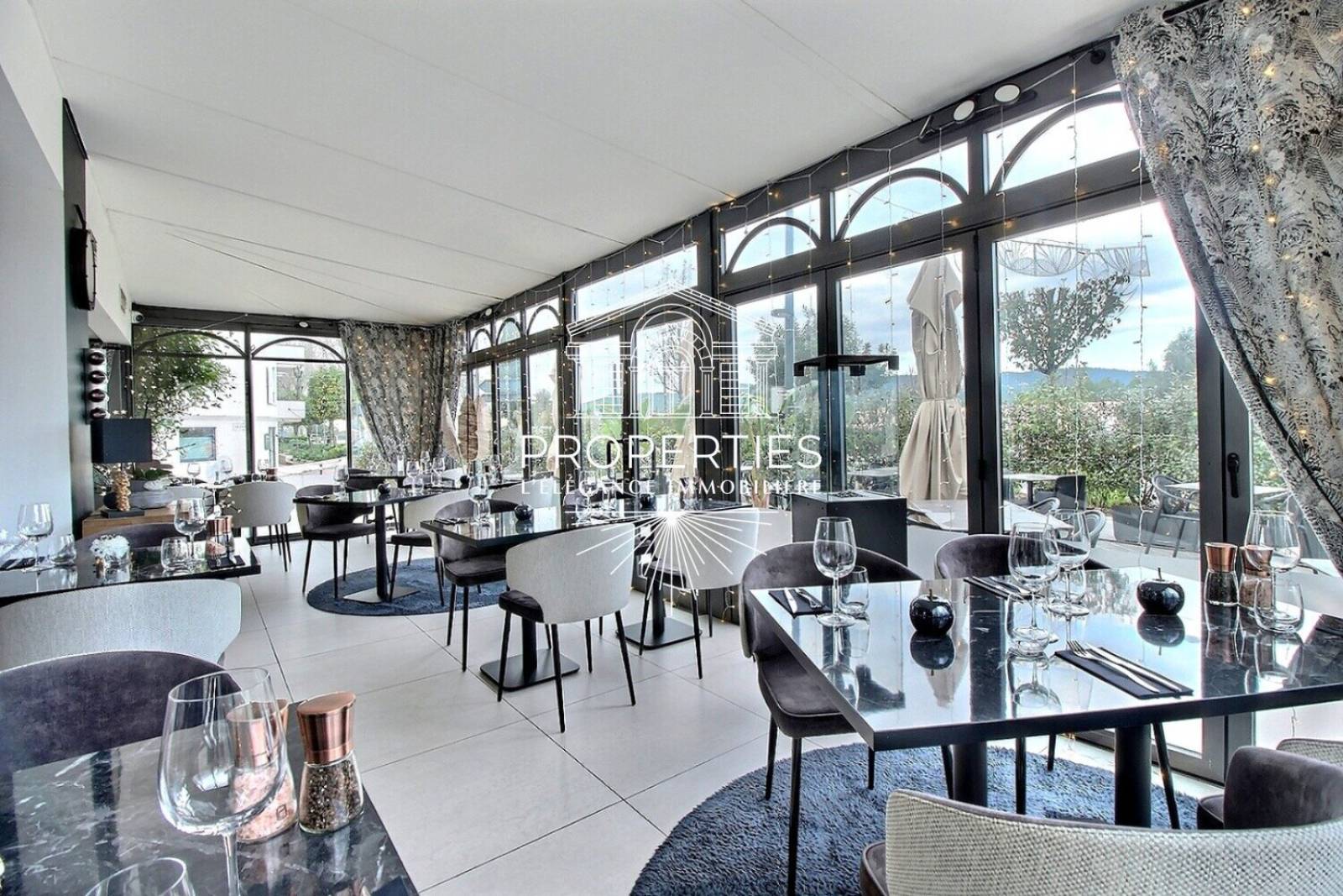 À vendre restaurant centre-ville axe passant La Londe