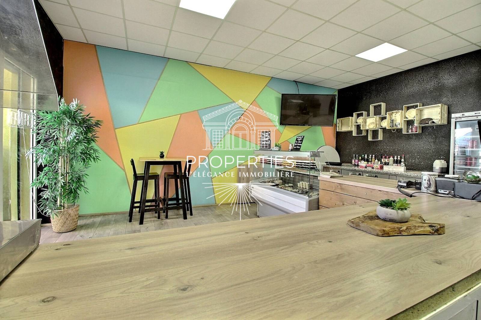 À vendre à Carnoules concept de restauration asiatique tendance avec matériel complet et emplacement facilement accessible