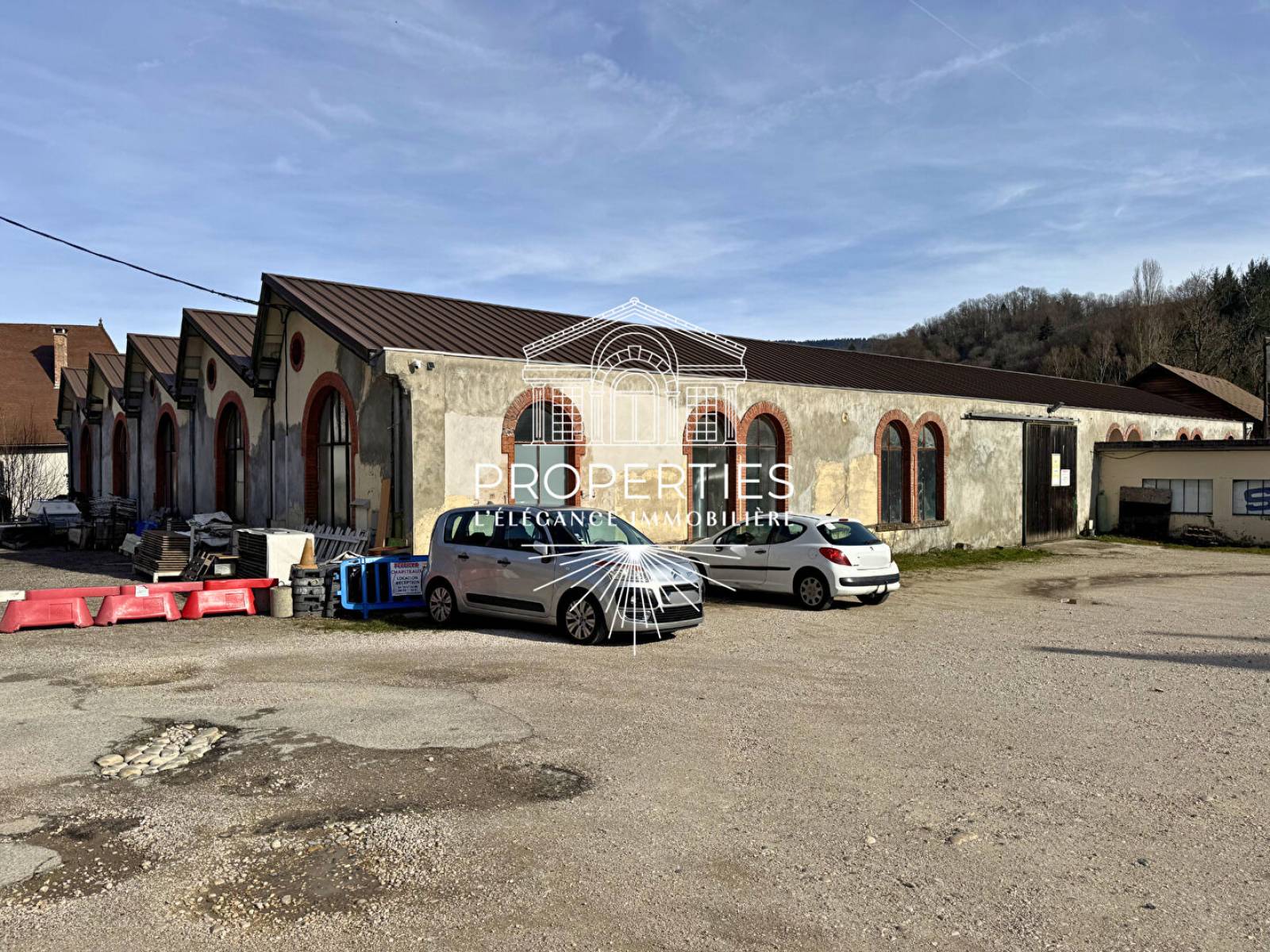 À vendre à Saint-Geoire-en-Valdaine 38620 investissement locatif clé en main avec revenus existants et potentiel d’augmentation