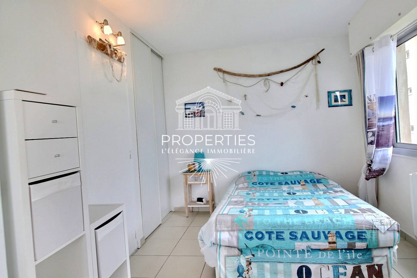 À vendre appartement rare vue mer Le Lavandou