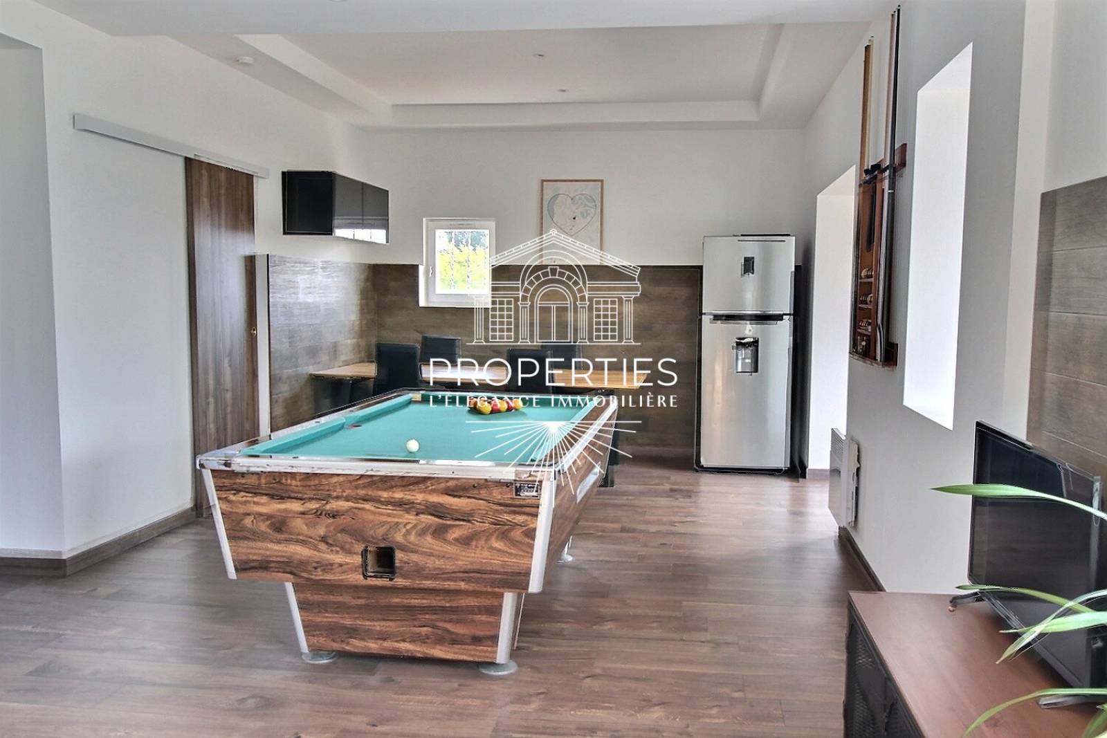 À vendre maison avec deux appartements indépendants sur parcelle de 982 m² à Bormes-les-Mimosas