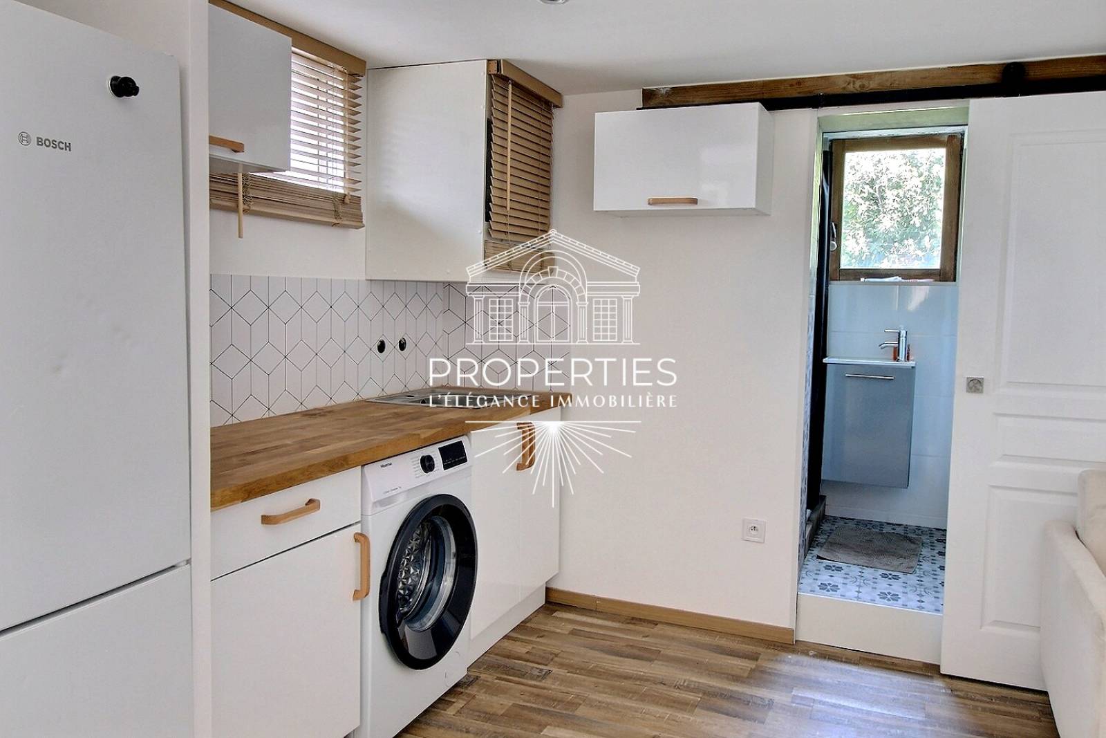 À vendre maison de 131 m² rénovée sur terrain plat proche commodités à Bormes-les-Mimosas