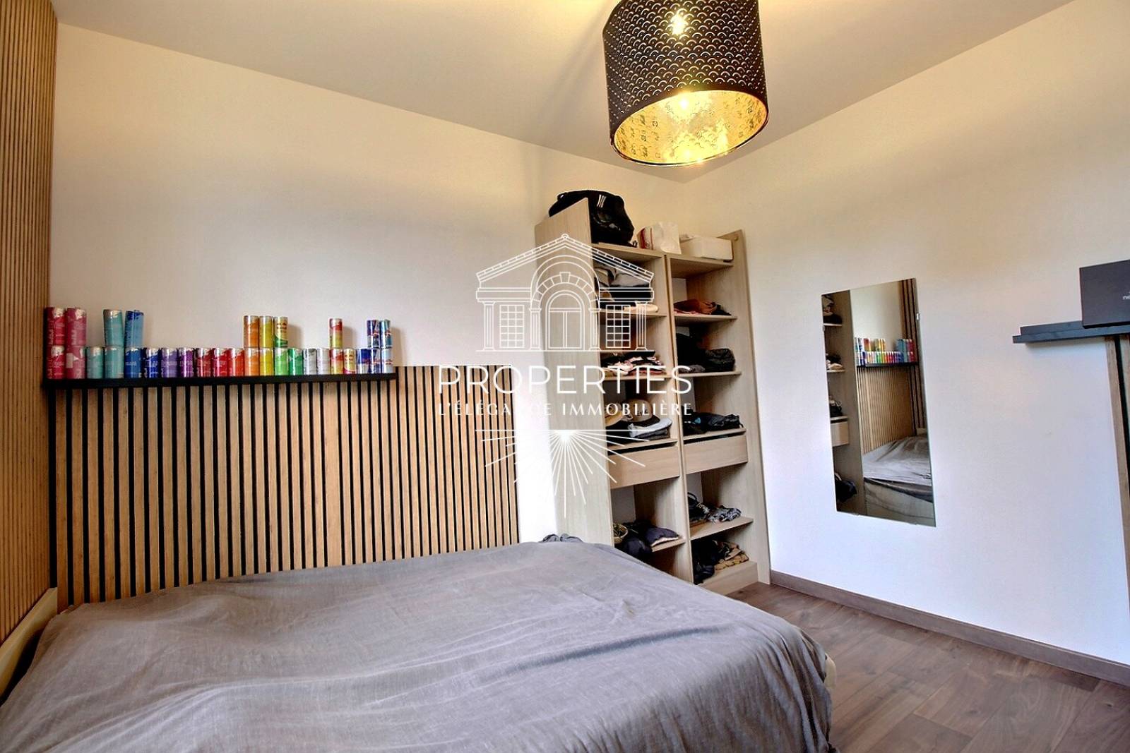 À vendre à Bormes-les-Mimosas, superbe maison rénovée avec deux appartements indépendants