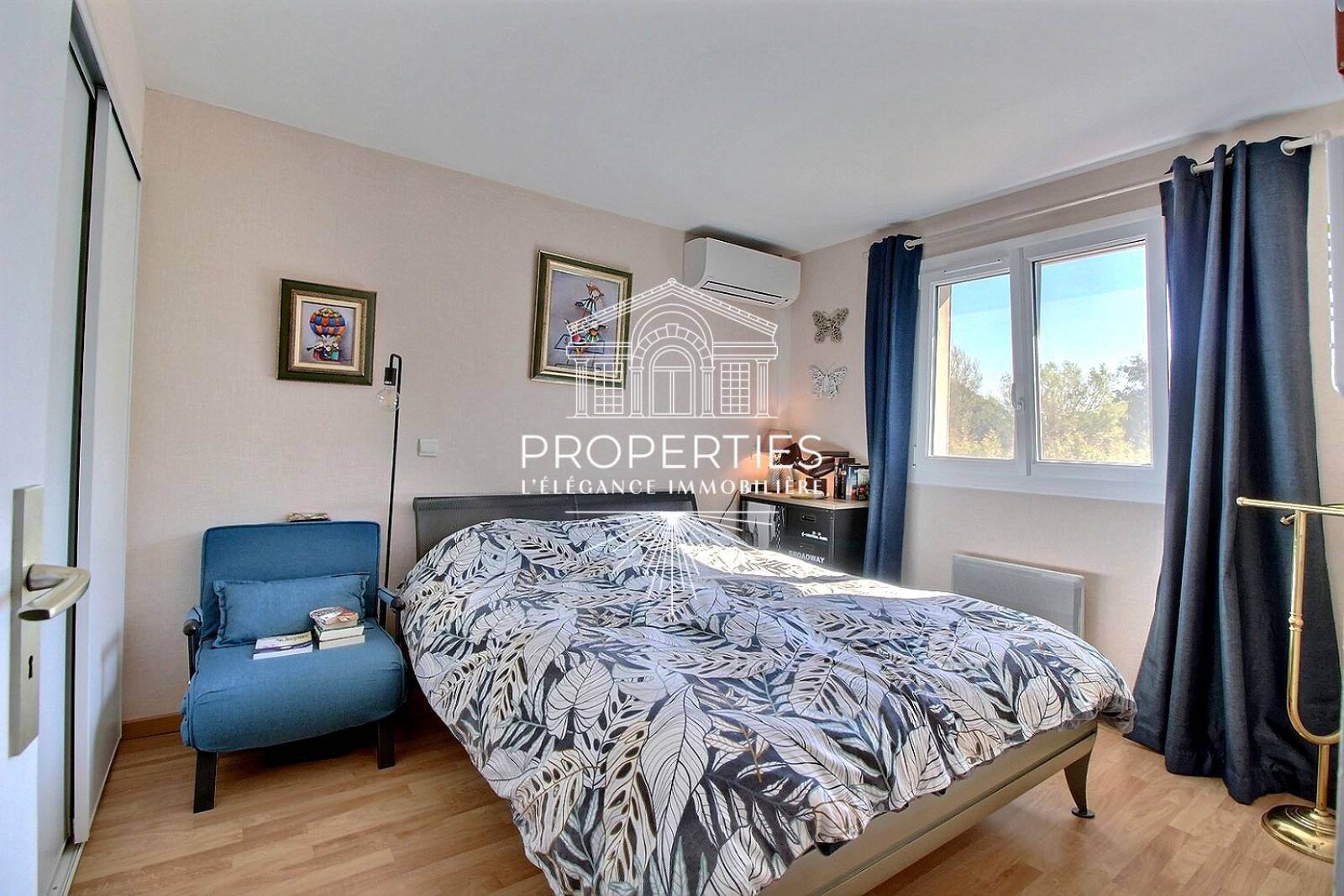 À vendre au Le Lavandou mazet de 86 m² avec deux chambres et garage dans lotissement recherché