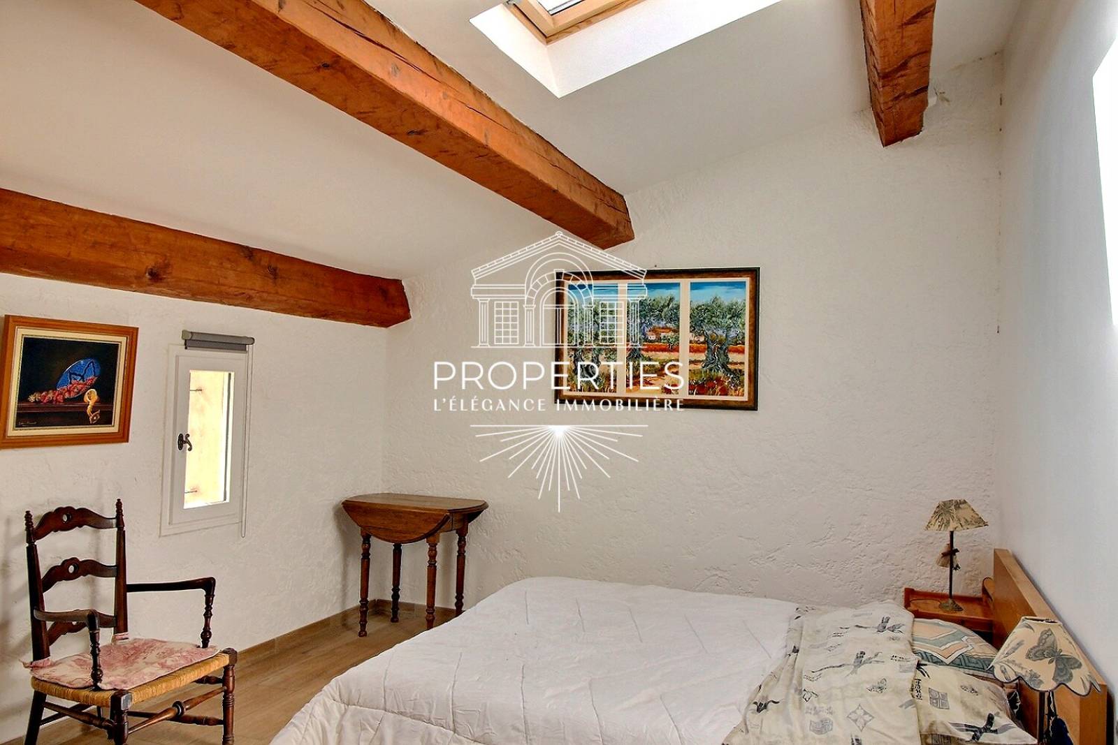 À vendre villa de prestige avec suites parentales et appartements indépendants à Bormes-les-Mimosas