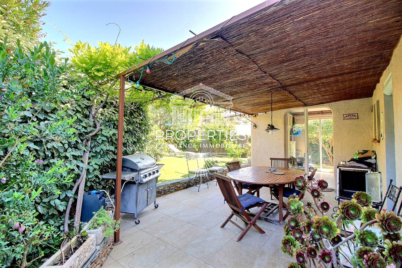 À vendre investissement patrimonial rare sur le littoral varois à Bormes-les-Mimosas