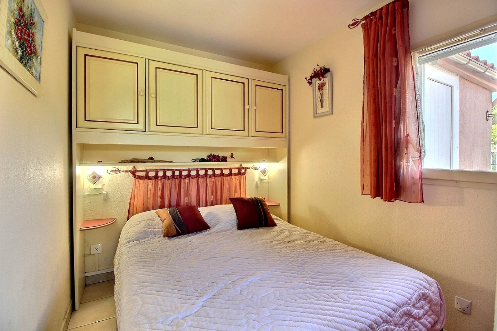 À vendre au Le Lavandou mazet avec cabanon terrasse spacieuse et stationnement privatif