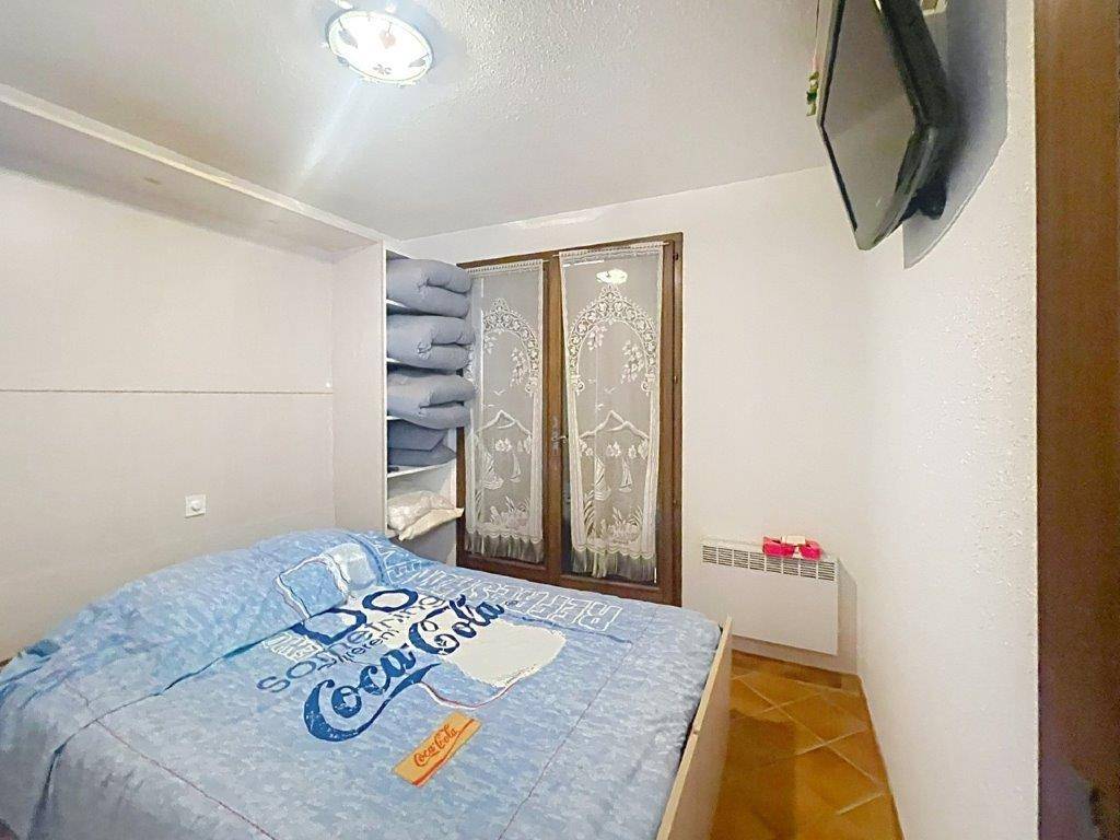 À vendre Le Lavandou appartement T2 dans résidence sécurisée à 5 minutes de la plage