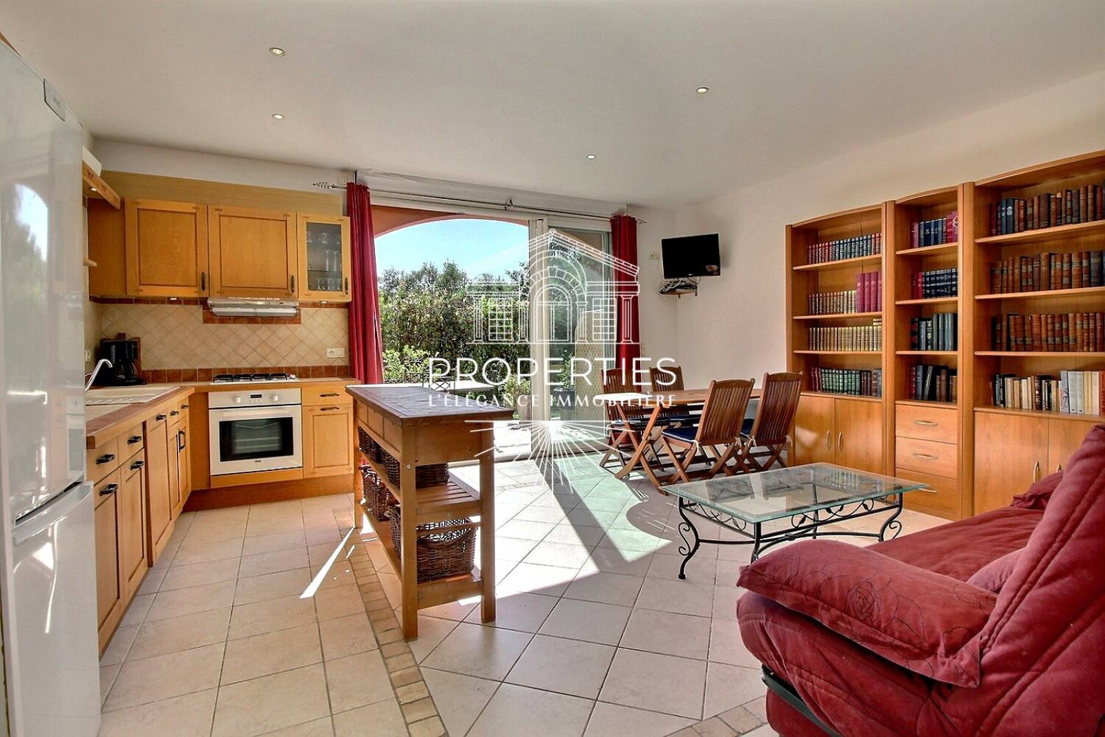 À vendre propriété rare avec vaste terrain et prestations haut de gamme à Bormes-les-Mimosas