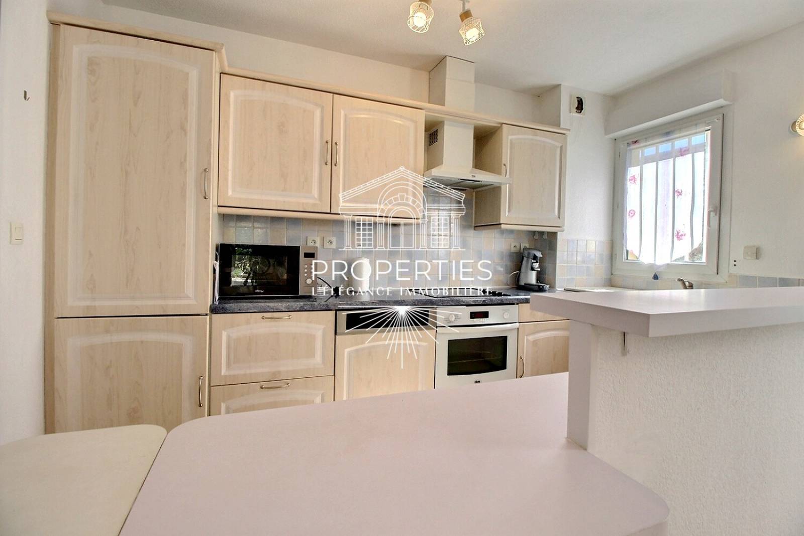 À vendre beau T3 avec cave et possibilité second garage à Bormes-les-Mimosas