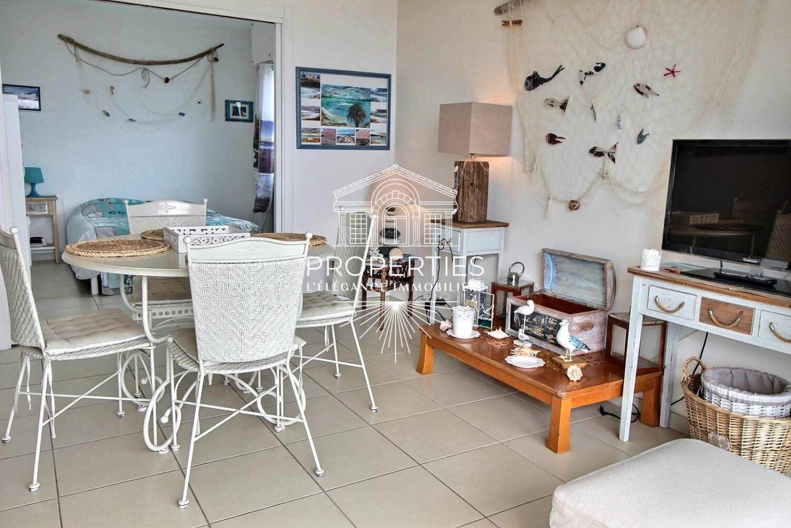 À vendre T3 vue mer avec accès plage Le Lavandou