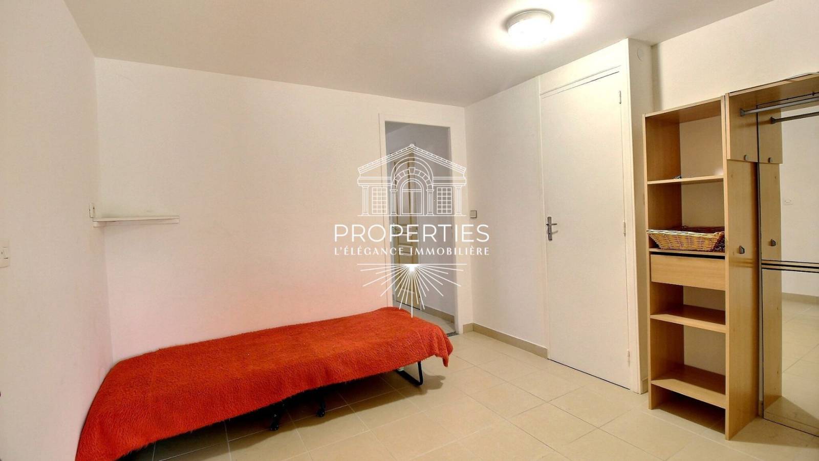 Villa à la Favière avec un garage de plain-pied sur Bormes-les-Mimosas 