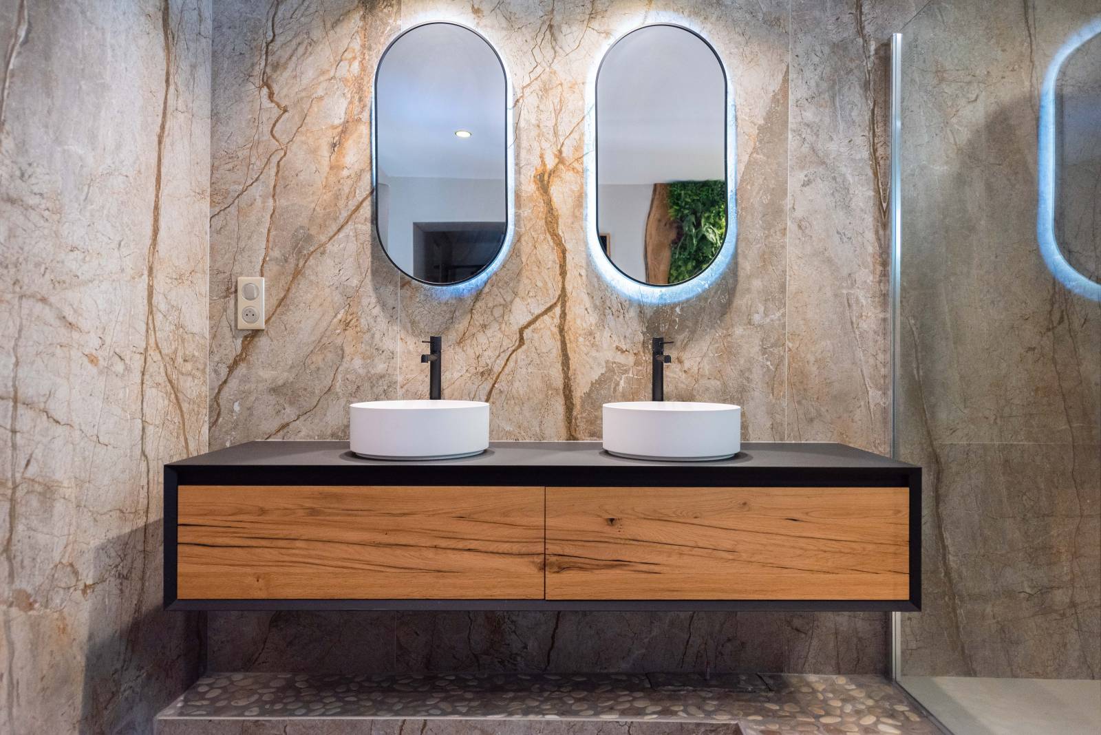 BELLE MAISON AVEC PISCINE POOL HOUSE ET STUDIO INDÉPENDANT HYÈRES  