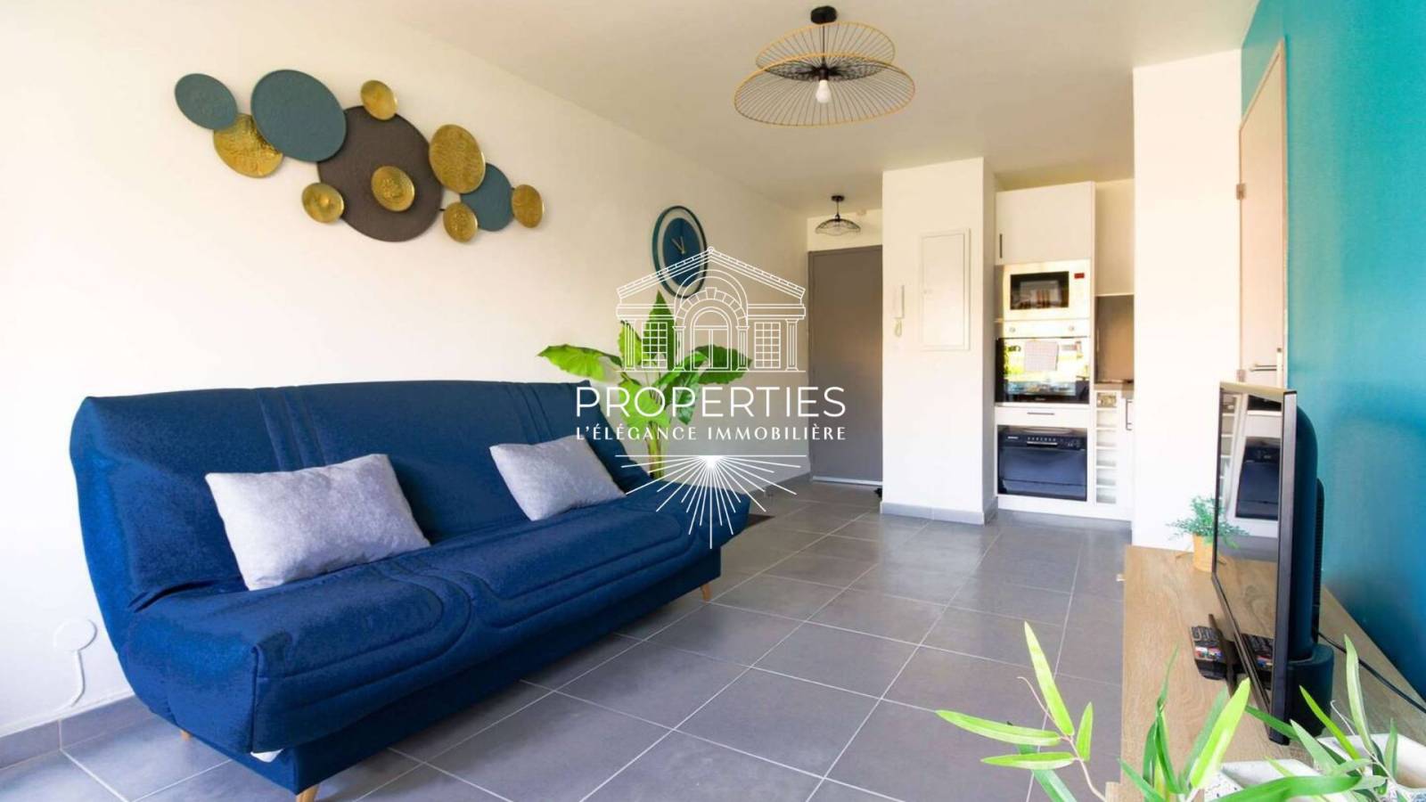 En vente charmant appartement T2 meublé proche plages et commerces au Lavandou