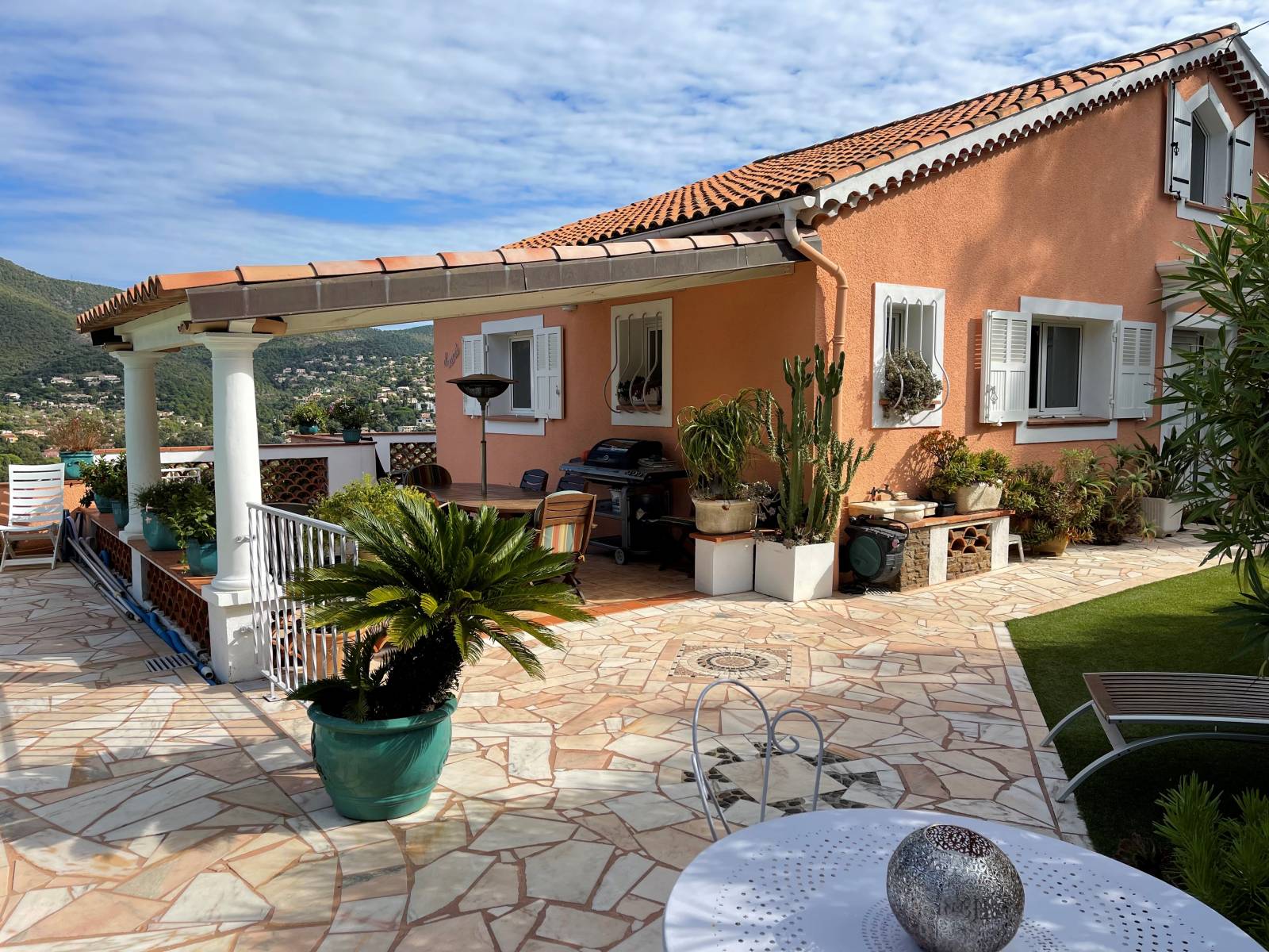 Villa dans domaine sécurisé avec vue Mer Lavandou Pramousquier 