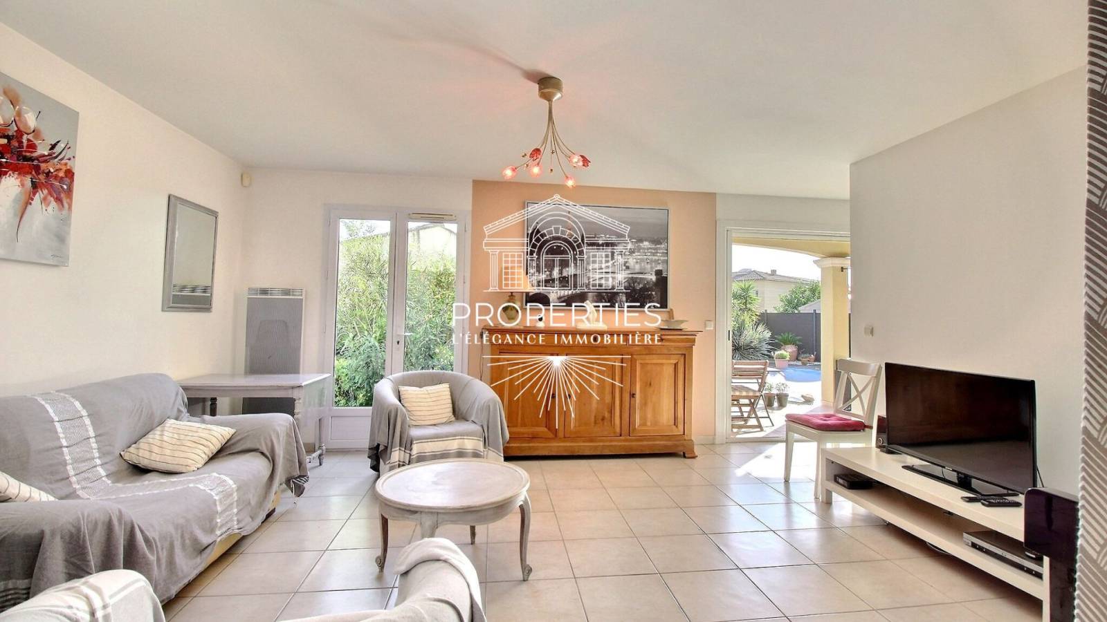 Var dans le 83 maison rénovée avec piscine à Bormes les Mimosas 