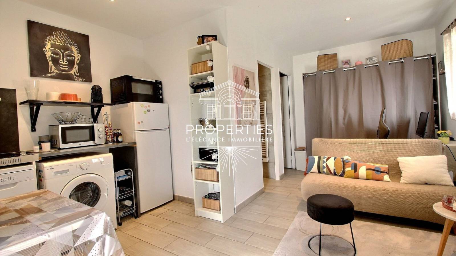 En vente maison et studios pour revenus locatifs a LA CRAU 