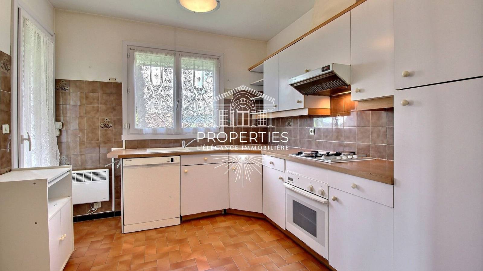 A vendre maison avec jardin et garage sur Pierrefeu du Var