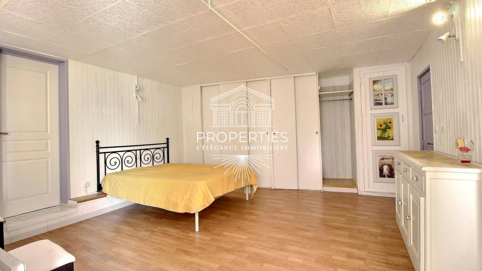 A vendre maison au calme dans une impasse sur Bormes 