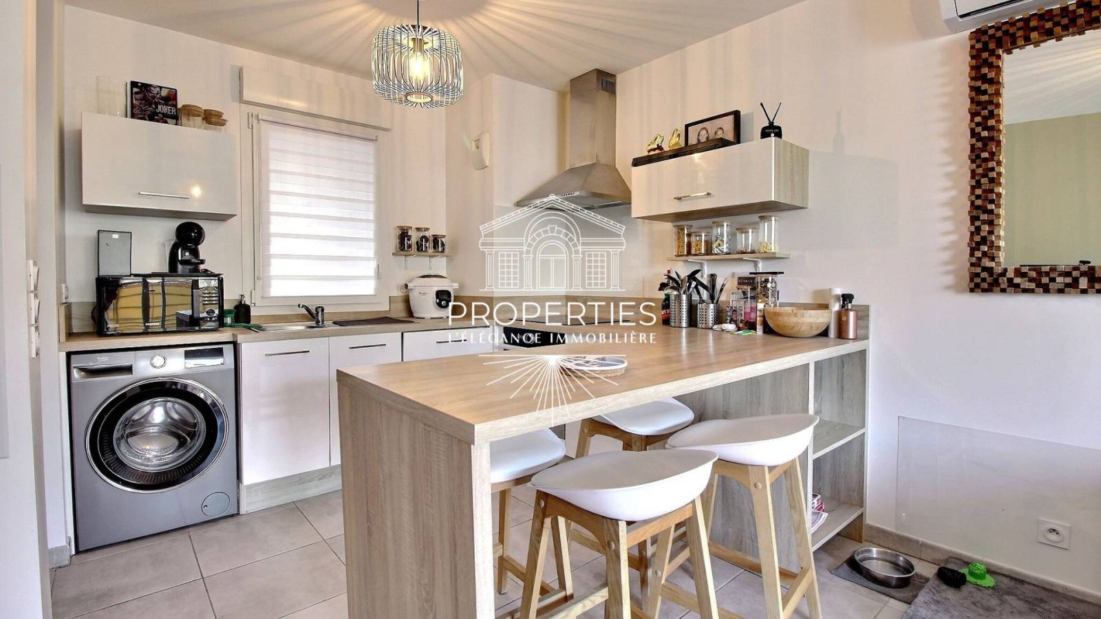 Appartement à vendre en dernier étage avec ascenseur au Lavandou