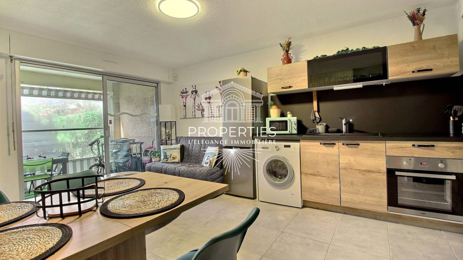 A vendre appartement dans une résidence prisée Lavand’or au Lavandou, ce T2 cabine rénové 