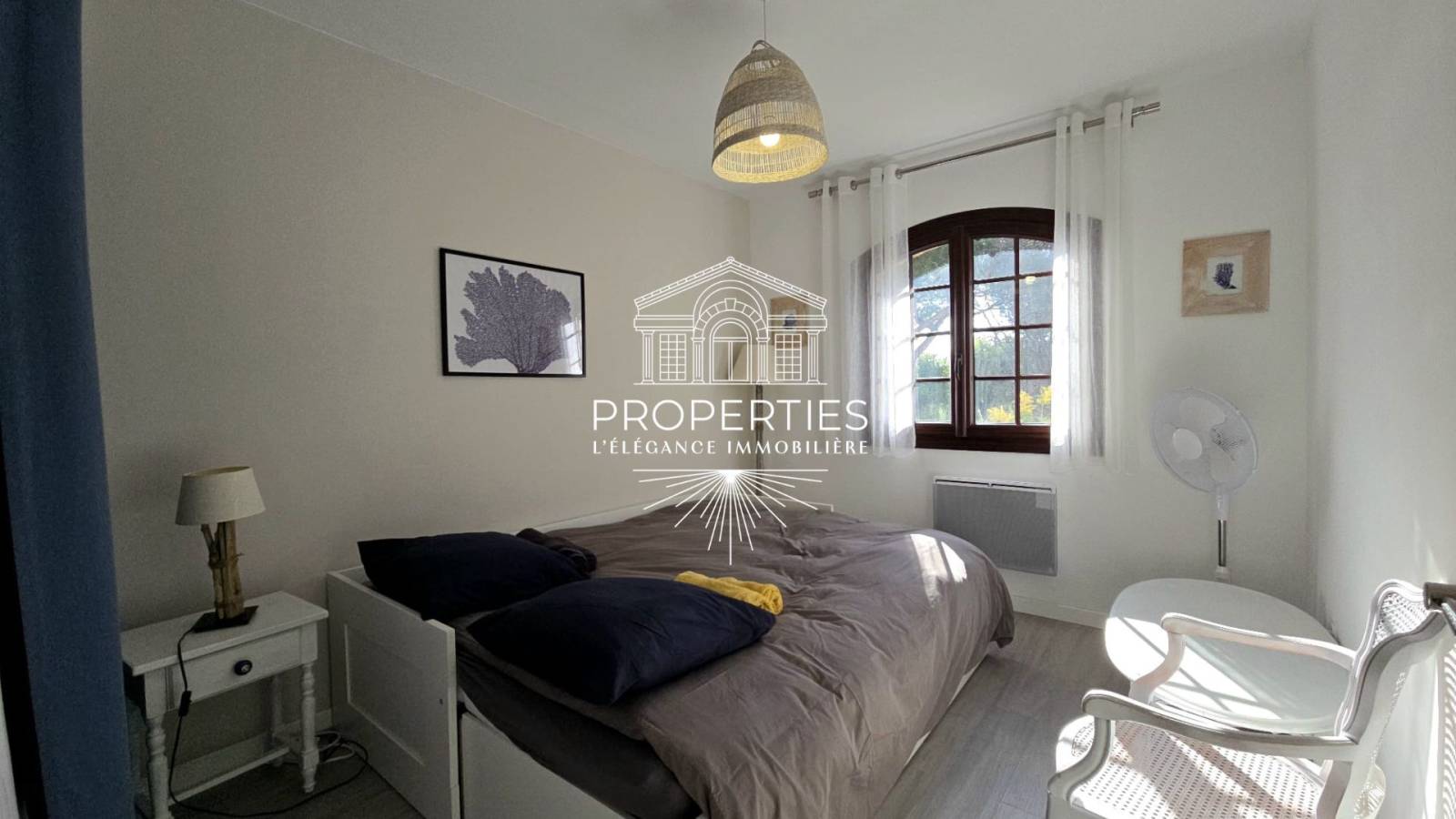 A la location appartement, lumineux et entièrement rénové,  appartement loué meublé, impasse dans le quartier prisé d'Olbius Riquier