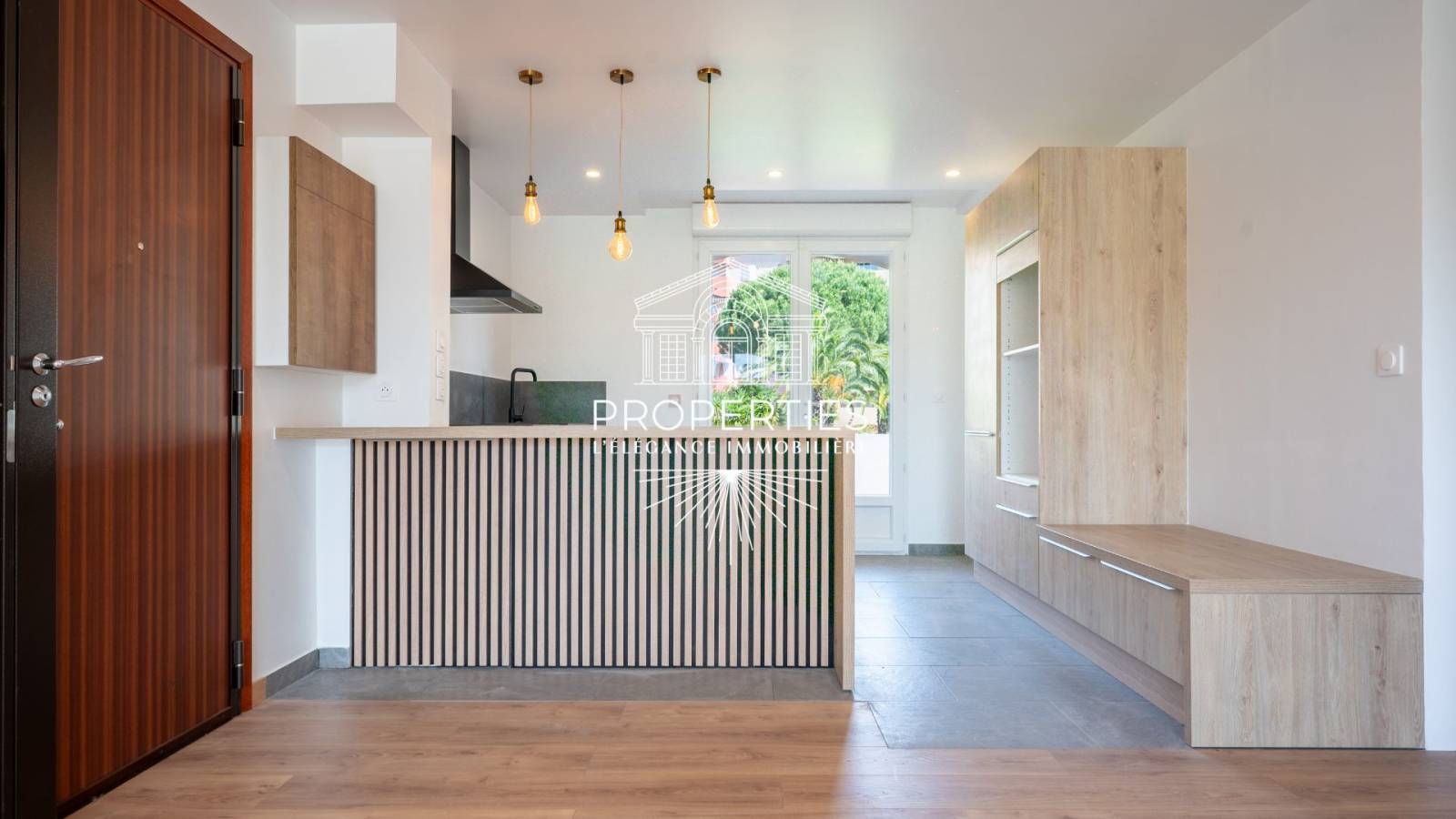 A vendre T3 entièrement rénové à Hyères dans le Var