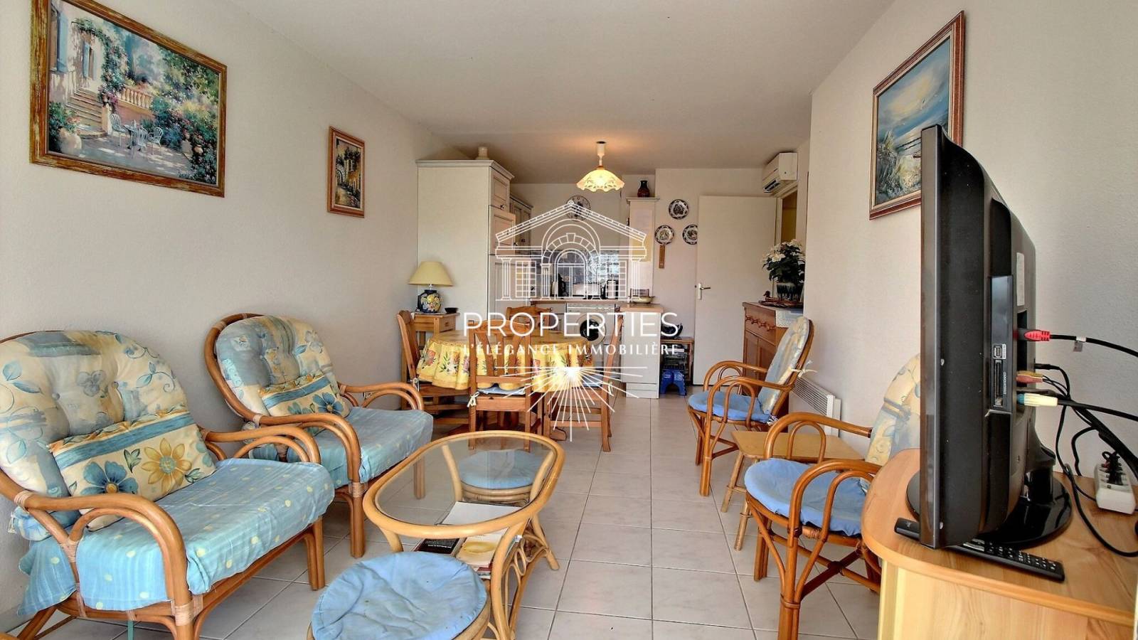 Appartement T3  climatisé à 10 minutes à pied des plages au Lavandou