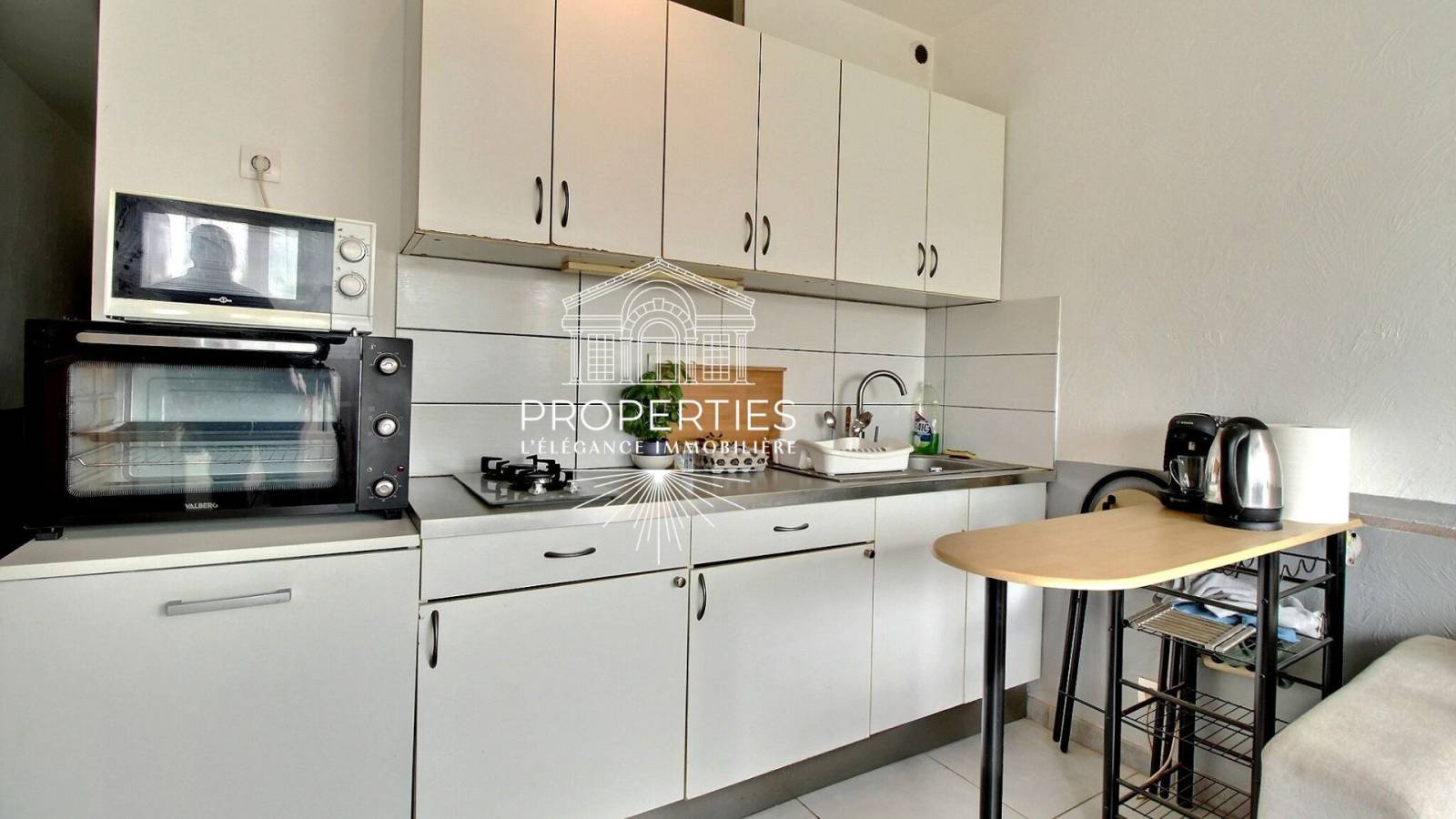 À vendre appartement T2 à La Favière, exposé sud, proche commerces et plage dans résidence fermée