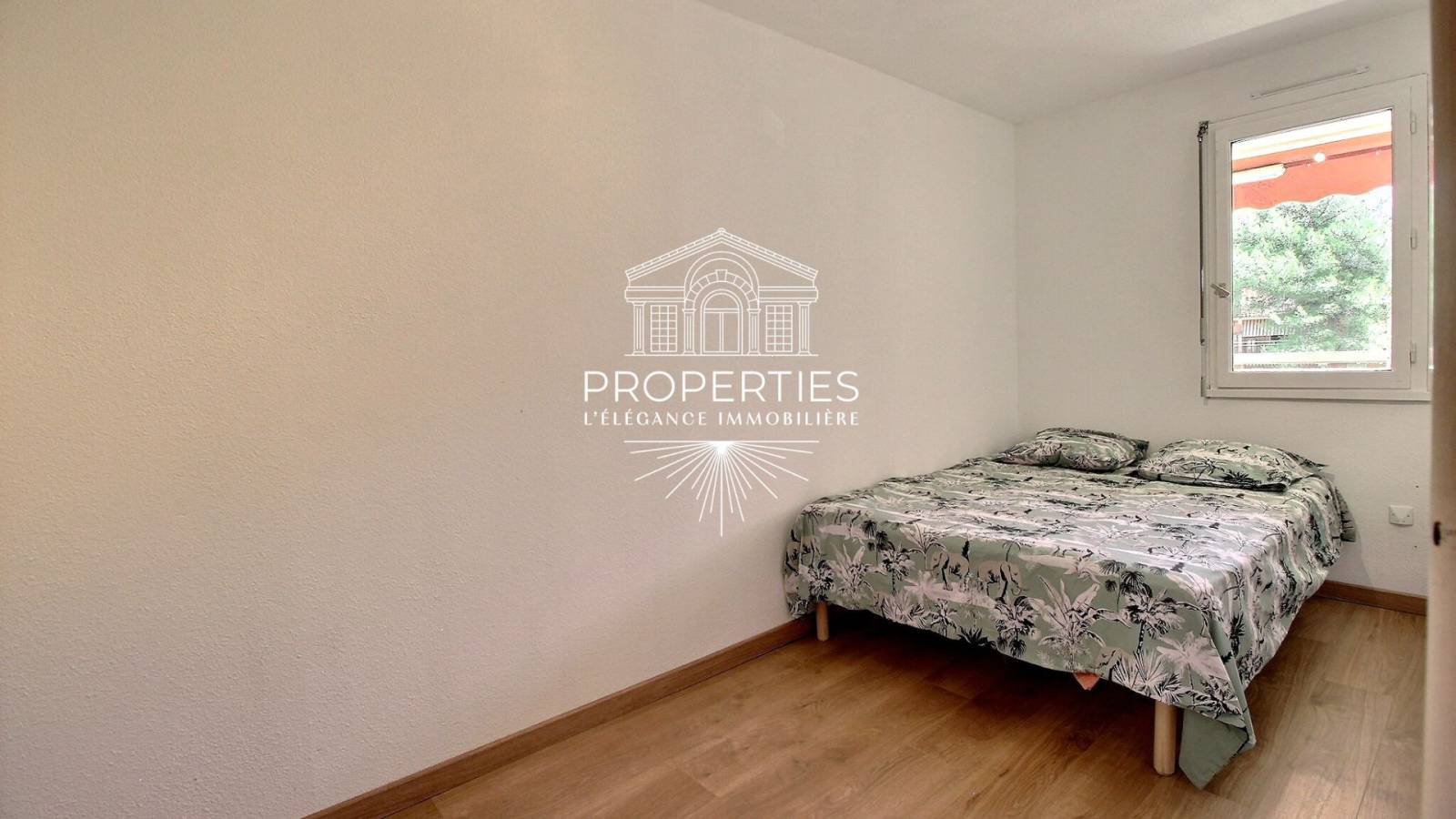 Appartement T2 cabine à vendre à La Favière Bormes-les-Mimosas dans résidence sécurisée proche commerces