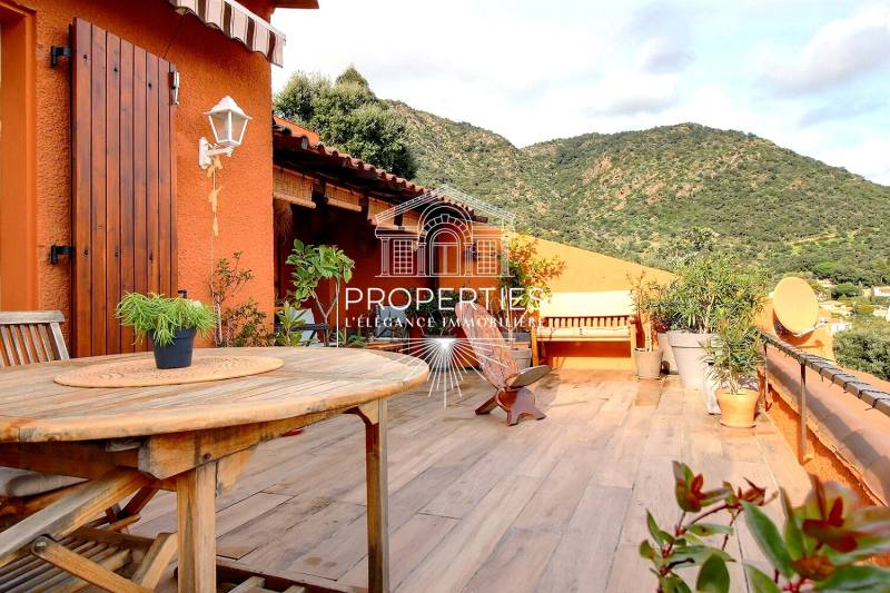 À VENDRE appartement T2 avec vue mer exceptionnelle à Le Lavandou secteur très recherché de La Fossette