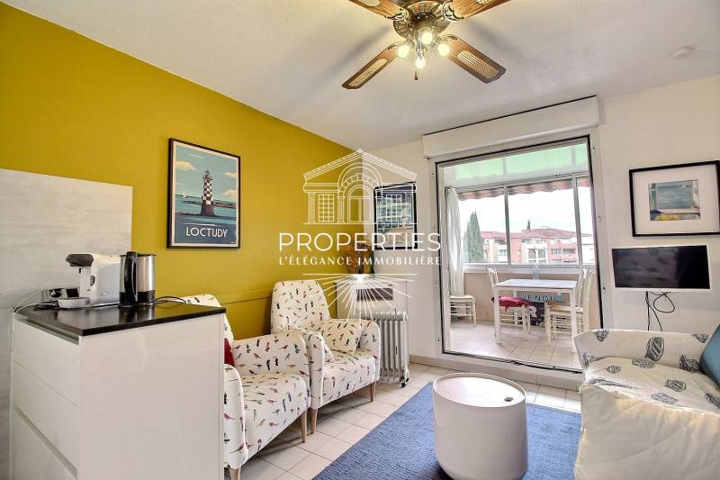 À VENDRE appartement sans vis-à-vis avec loggia Sud-Est et garage dans résidence recherchée