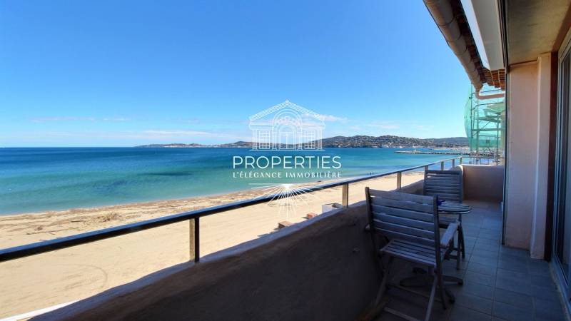 Vente appartement T4 dernier étage, vue mer et canaux, terrasse, plage à pied, Port Grimaud, amarrage, garage