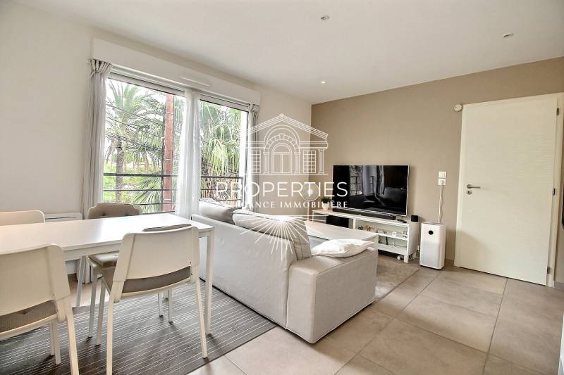 À vendre à Hyères 83, appartement T2 idéal résidence principale ou investissement locatif