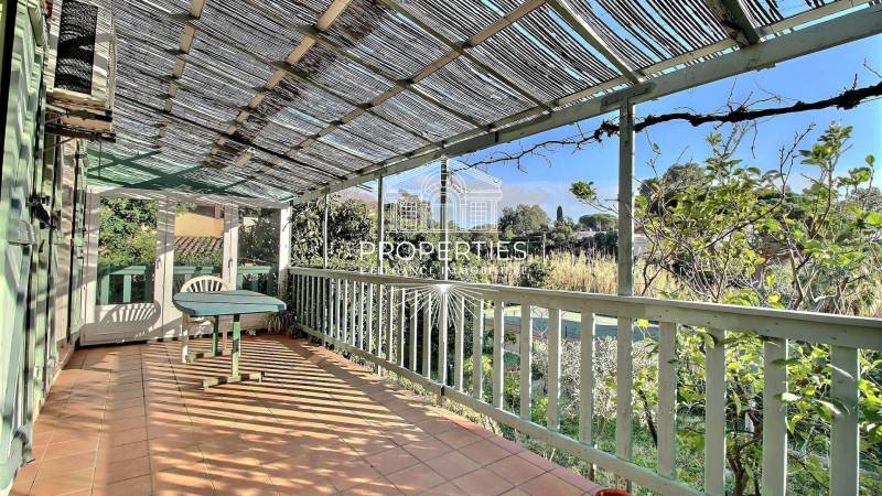 A vendre, maison  3 pièces,  maison avec studio indépendant à SAINT- CLAIR au Lavandou