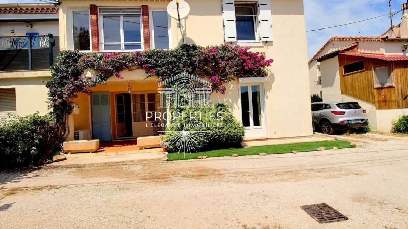 Maison avec fort potentiel locatif à vendre au Lavandou, dans le quartier prisé de Saint-Clair