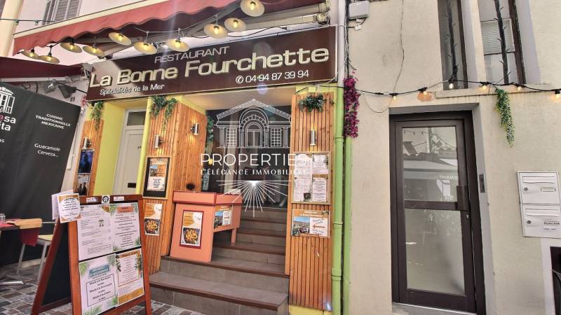 À vendre restaurant situé au cœur du village du Lavandou