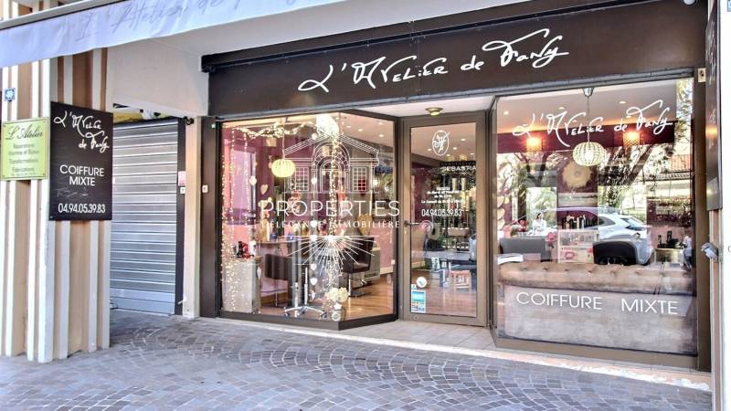 Fonds de commerce coiffure à vendre au Lavandou dans un secteur très passant
