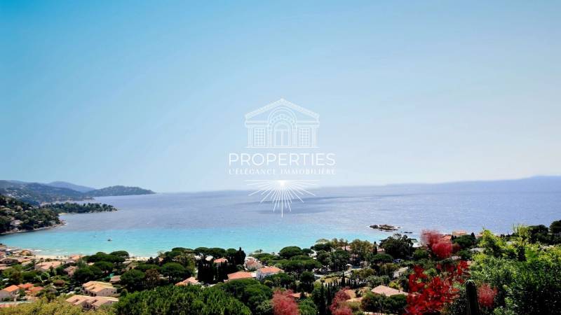 maison avec vue imprenable sur la mer au Lavandou 